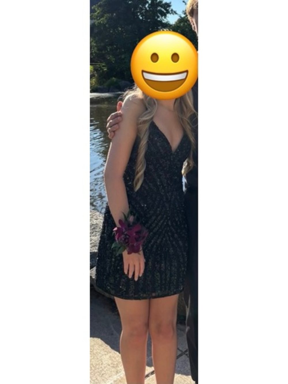00 Primavera Black Sequin Mini Dress with Deep V-Neck and Open Back
